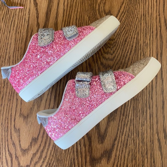 Carter’s girl sparkle shoes - Picture 5 of 11